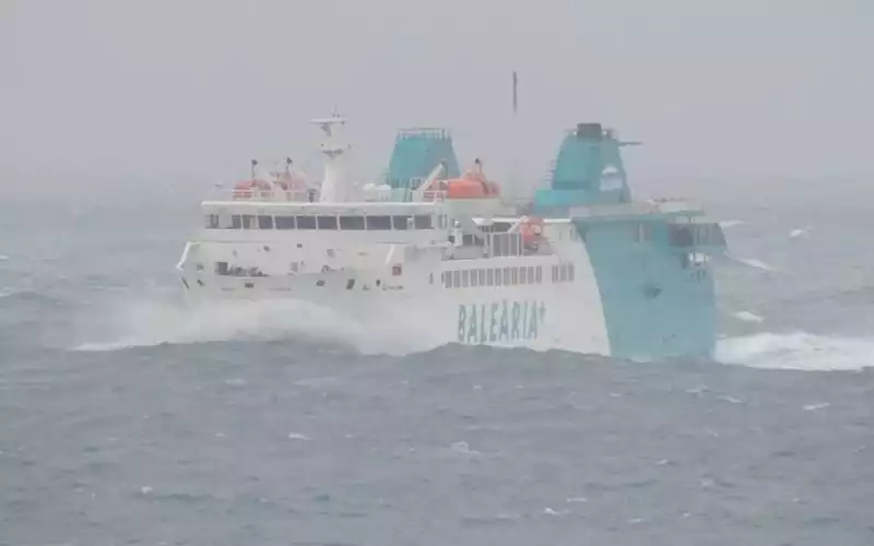 trafic maritime suspendu tanger algesiras